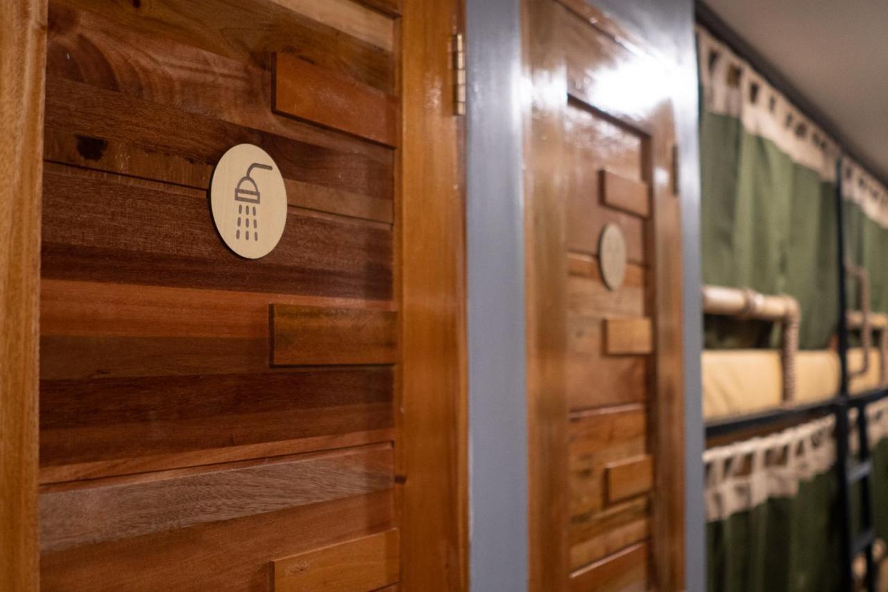 Bambam Hostel Coron Εξωτερικό φωτογραφία