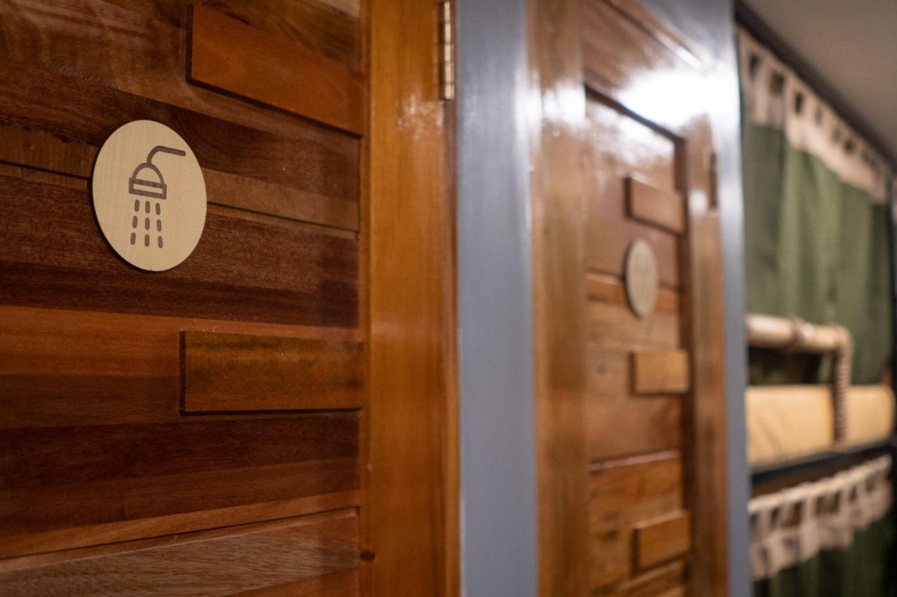 Bambam Hostel Coron Εξωτερικό φωτογραφία
